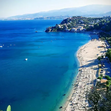 Baia Di Nyaraló *